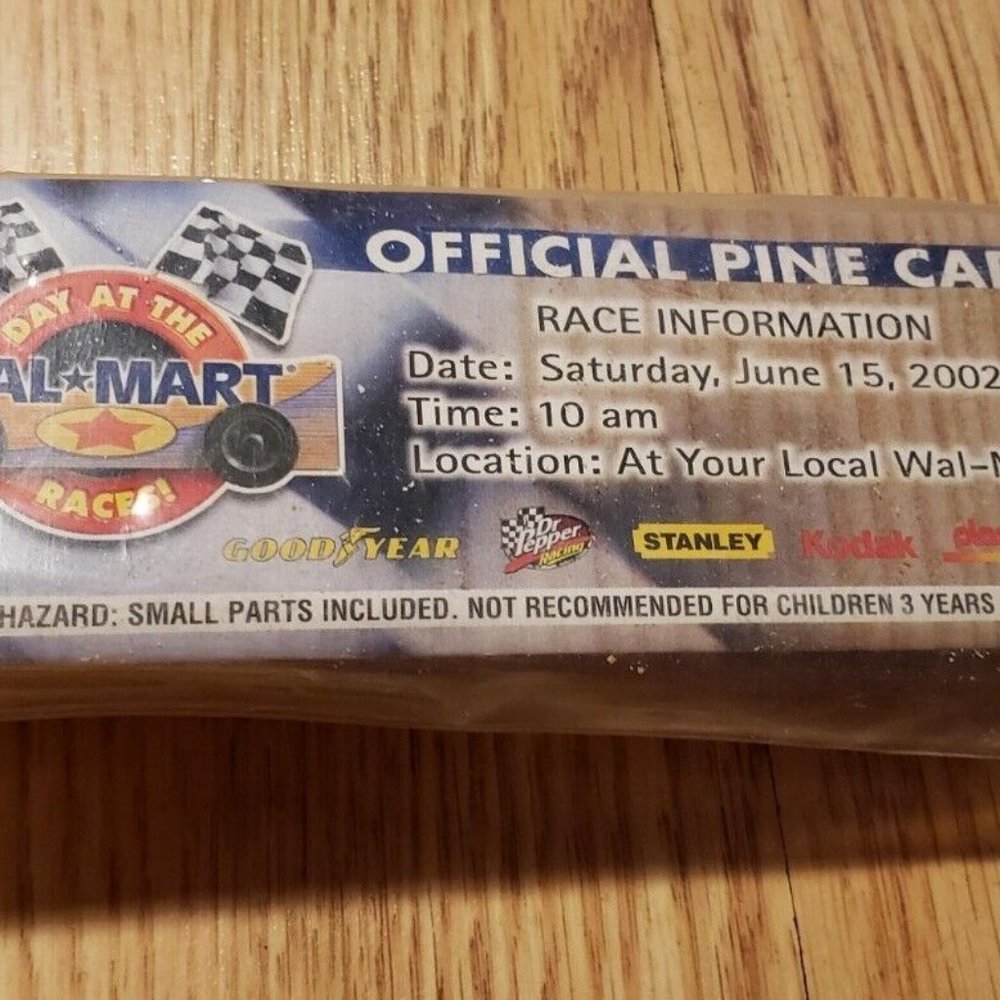 Walmart Official Pine Car Kit  See photos for Measurements   Brand New